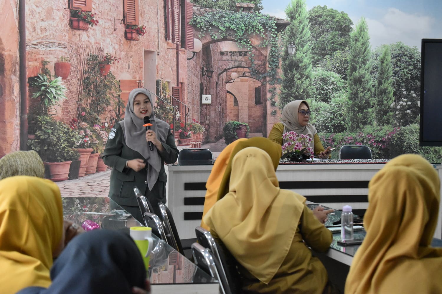 Guru SMK Negeri 6 Pekanbaru Ikuti Sosialisasi Kesehatan Bersama Yayasan Pemerhati Kanker Indonesia
