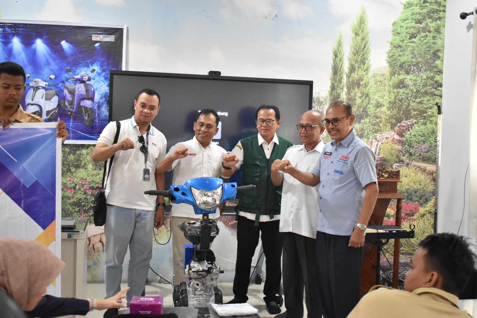 Yamaha Hadir di SMKN 6 Pekanbaru, Bekali Siswa TBsM dengan Pengalaman Dunia Industri