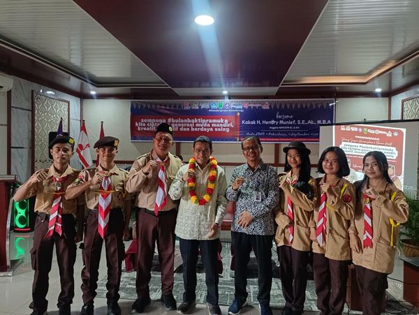 Bulan Bakti Pramuka: Sharing Kewirausahaan Bersama Kak H. Hendry Munief, DPR RI Riau