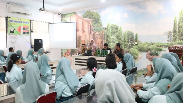 Workshop Pegadaian: Siswa SMKN 6 Pekanbaru Belajar Menabung dan Investasi