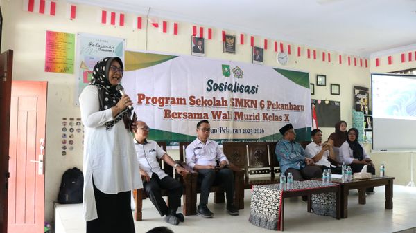 Sosialisasi Program Sekolah dan Rapat Komite Bersama Wali Murid Kelas X SMKN 6 Pekanbaru