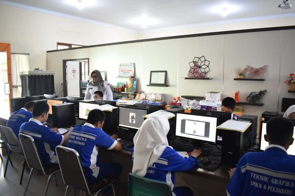 Pelaksanaan Uji Kompetensi Keahlian (UKK) Jurusan Siswa Kelas XII SMK Negeri 6 Pekanbaru