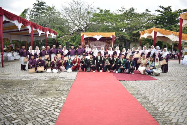 Acara Perpisahan Siswa Kelas XII SMK Negeri 6 Pekanbaru Berlangsung Meriah dan Penuh Haru