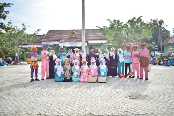 MPLS SMKN 6 Pekanbaru Berlangsung Selama Lima Hari, Bekali Peserta Didik Baru dengan Karakter, Disiplin, dan Wawasan Sekolah