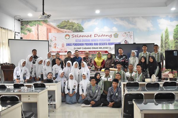 SMKN 1 Ukui Kunjungi SMKN 6 Pekanbaru, Perkuat Silaturahmi dan Berbagi Praktik Baik
