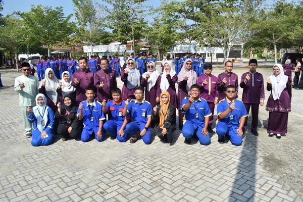 Dari Sekolah Menuju Dunia Industri, Siswa Kelas XII SMKN 6 Pekanbaru Siap Mengikuti PKL